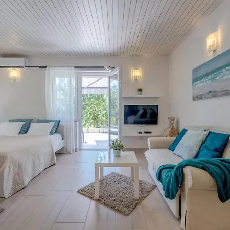 Oasis - Zf Hvar Апартаменти