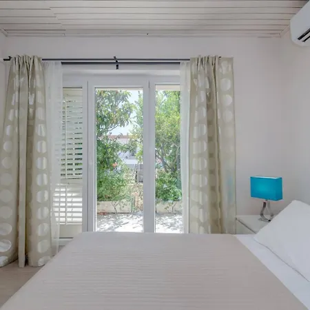 Апартаменти Oasis - Zf Hvar