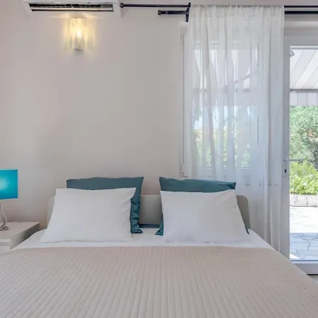 Апартаменти Oasis - Zf Hvar Хвар