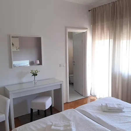 Апартаменти Oasis - Zf Hvar